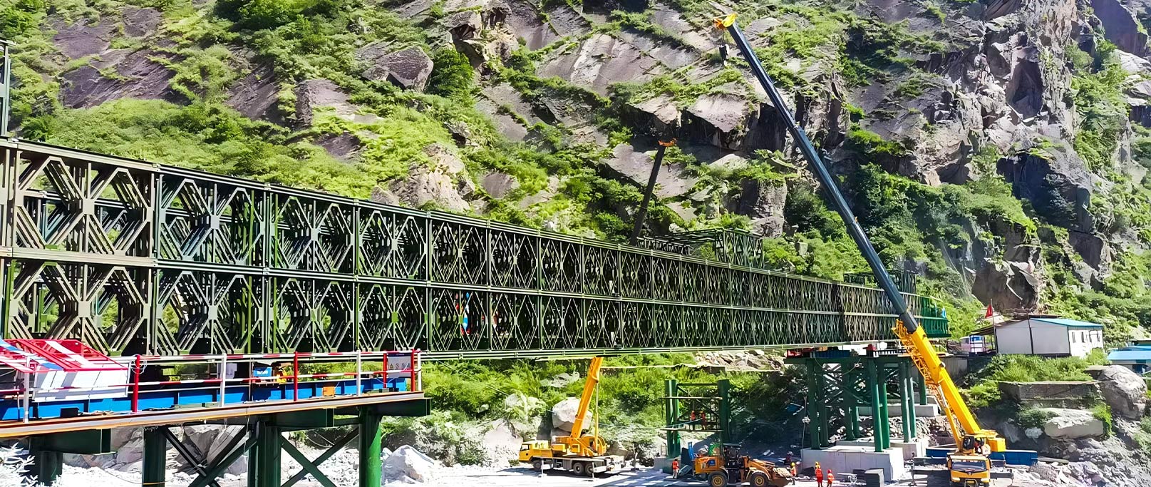 ネパールの吉隆港ライフライン橋